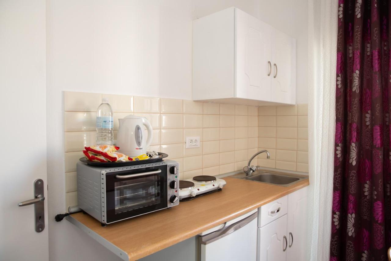 Sea Breeze 2 Apartments มัสติคารี ภายนอก รูปภาพ