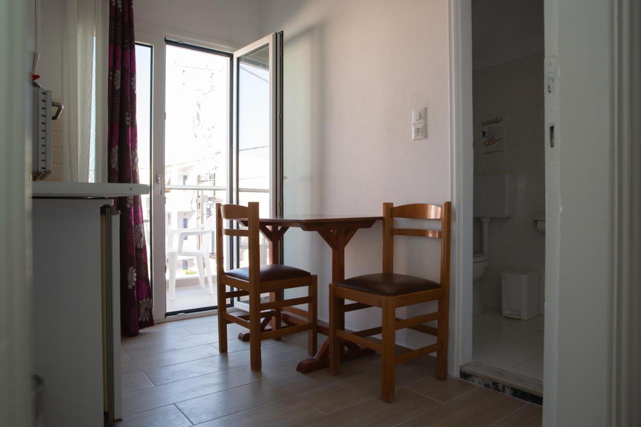 Sea Breeze 2 Apartments มัสติคารี ภายนอก รูปภาพ