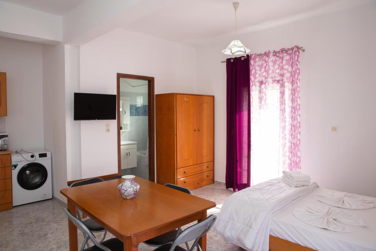 Sea Breeze 2 Apartments มัสติคารี ภายนอก รูปภาพ